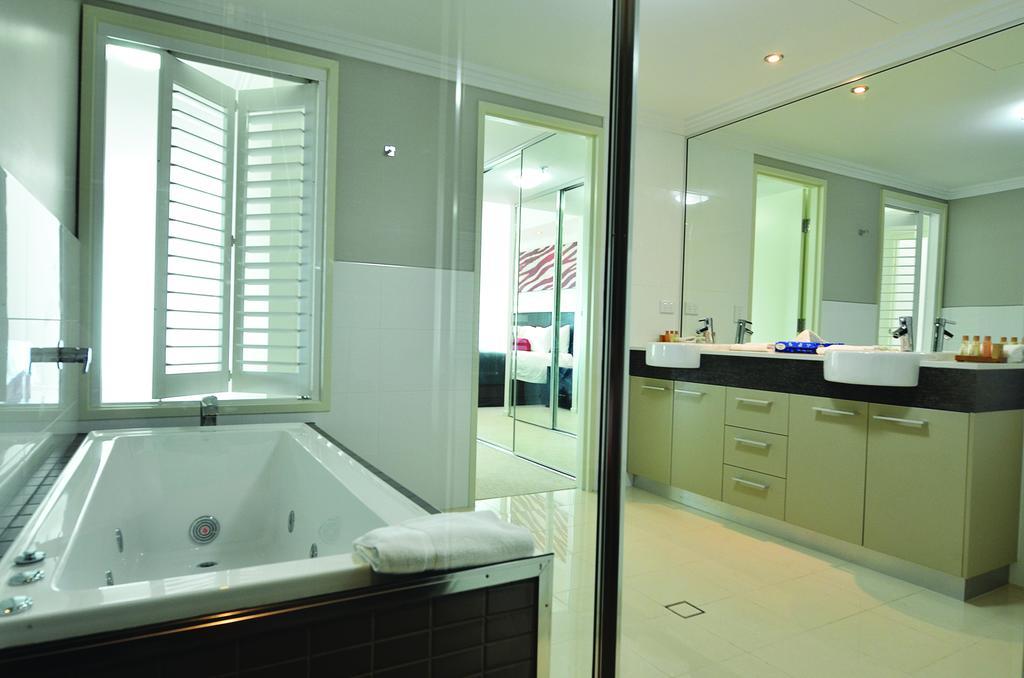 C2 Esplanade Service Apartments Darwin Szoba fotó